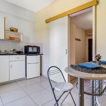 Phaethon Apartamento Pondi